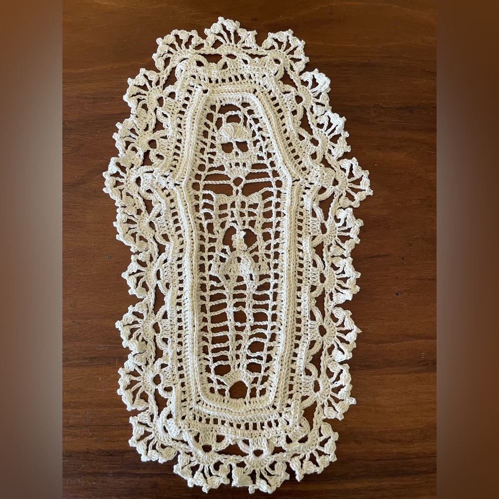 Rare Large Handmade Crocheted Ecru Skull Doily 100% Cotton  23” * 13”